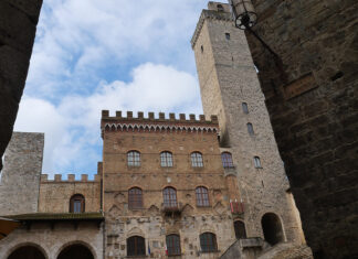 San Gimignano, la Vernaccia incontra Dante