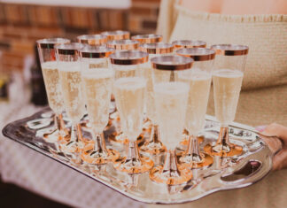 E-commerce e spumanti trainano il settore vinicolo secondo Mediobanca