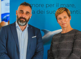 Tinazzi al Vinitaly 2025: impegno per il mare e il vino