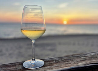 Costa degli Etruschi, tra vino e gusto si brinda al solstizio