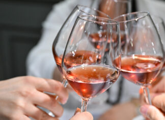 Lambrusco DOC a spicchi: il tour del gusto parte con la pizza